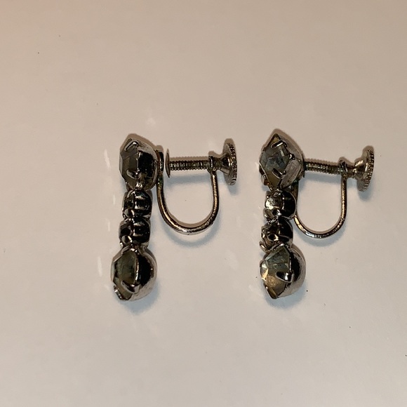 Vintage rhinestone dangle drop screw backing earrings - Picture 6 of 6